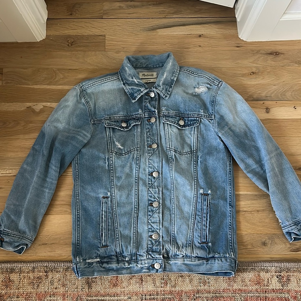 Madewell oversized distressed denim jacket Small